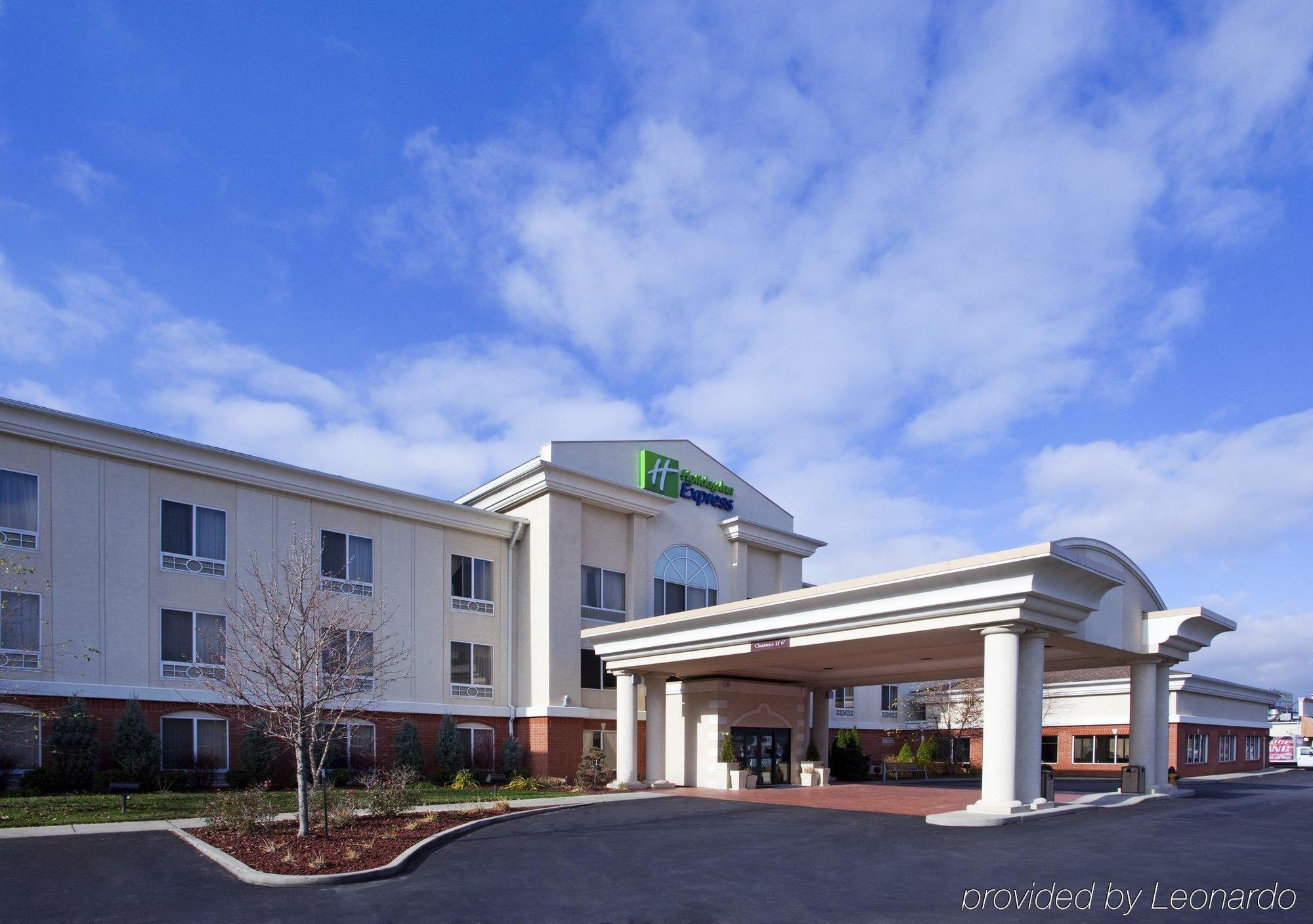 Holiday Inn Express Toledo-Oregon By Ihg Exterior photo