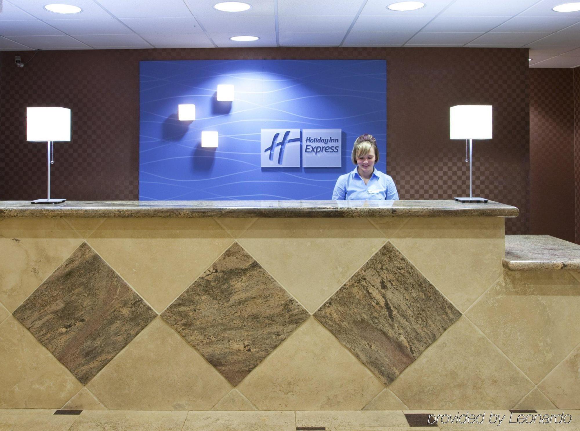 Holiday Inn Express Toledo-Oregon By Ihg Interior photo