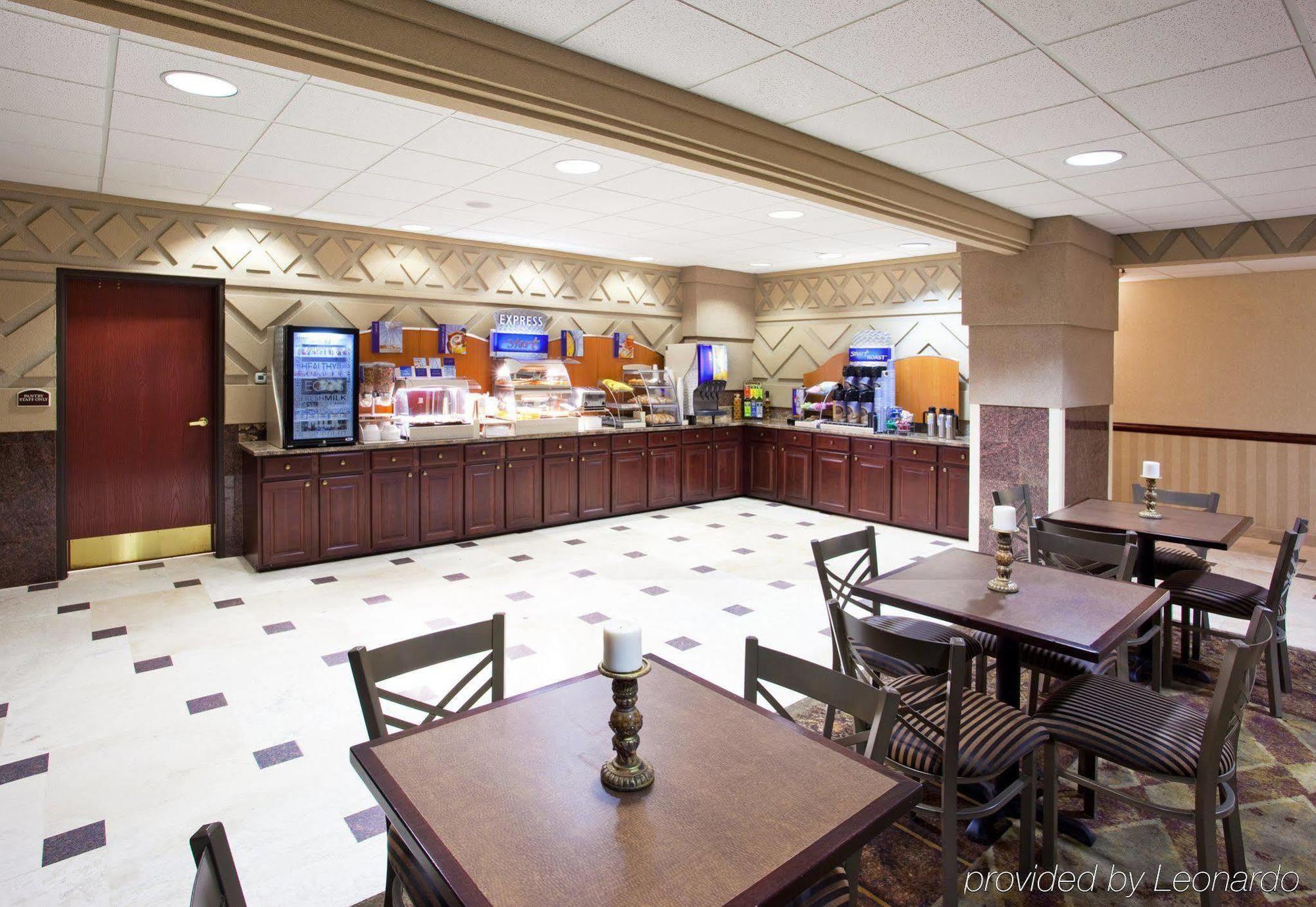 Holiday Inn Express Toledo-Oregon By Ihg Exterior photo